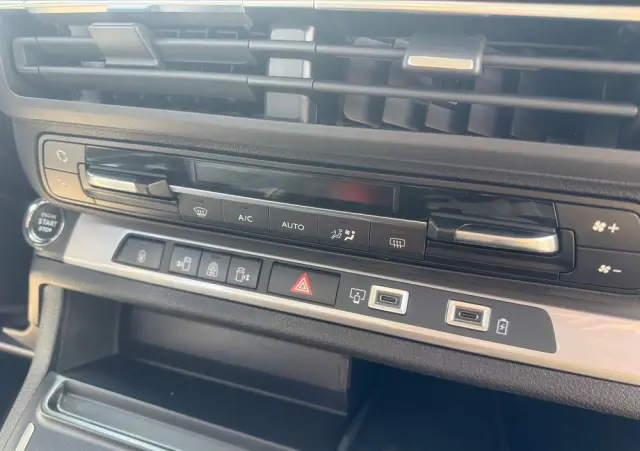 PEUGEOT Traveller 2.0 BlueHDi Long Business VIP EAT8