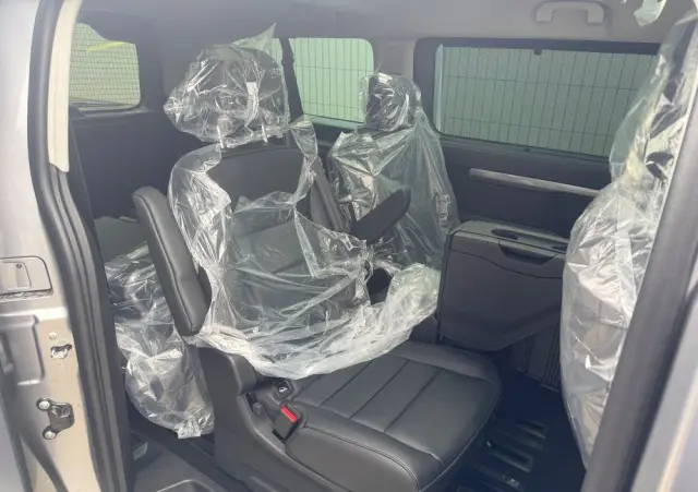 PEUGEOT Traveller 2.0 BlueHDi Long Business VIP EAT8