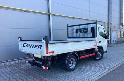 MITSUBISHI Canter Fuso 