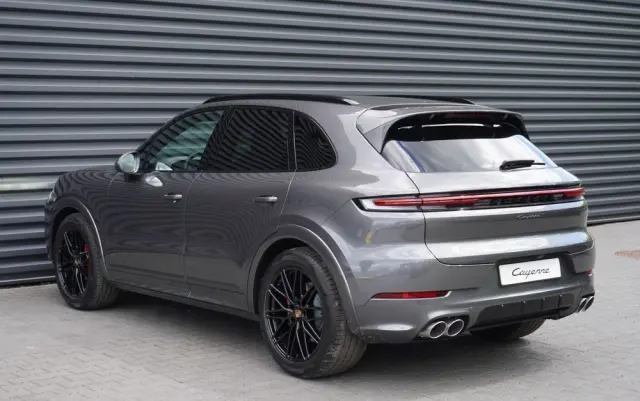 PORSCHE Cayenne S