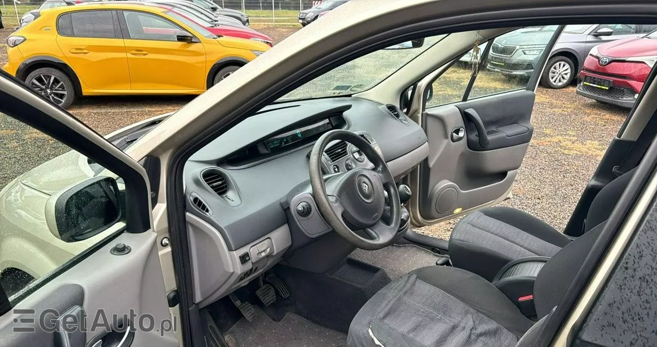 RENAULT Scenic 