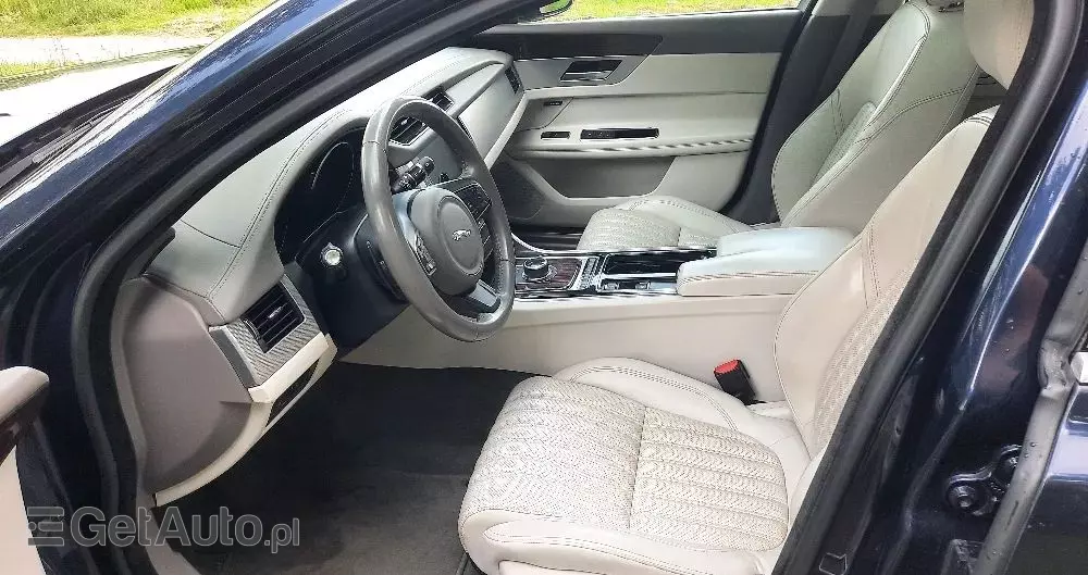 JAGUAR XF 3.0 TDV6 Portfolio