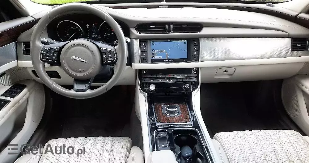 JAGUAR XF 3.0 TDV6 Portfolio