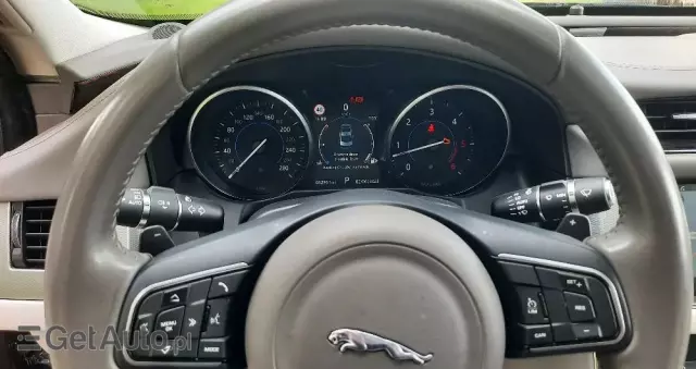 JAGUAR XF 3.0 TDV6 Portfolio