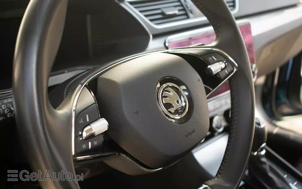 SKODA Superb 2.0 TSI Style DSG