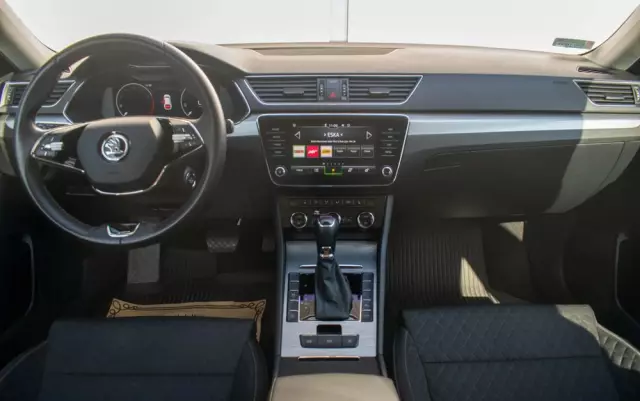 SKODA Superb 2.0 TSI Style DSG