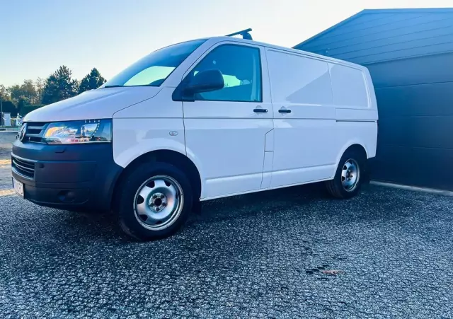 VOLKSWAGEN Transporter T5 4MOTION GP BiTDI MR`10 E5 3.2t 