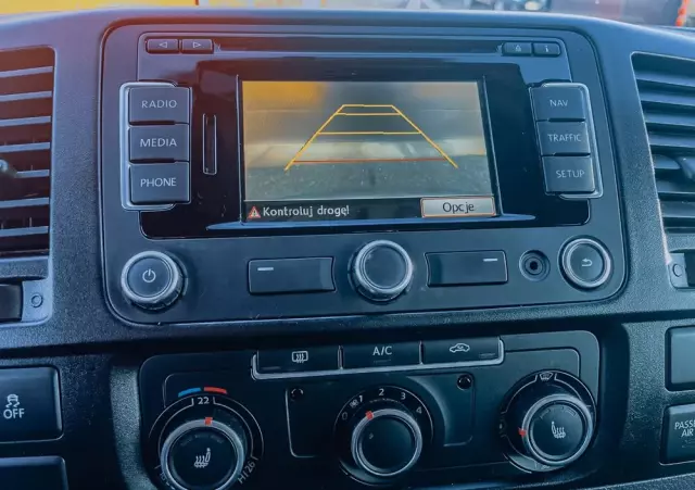 VOLKSWAGEN Transporter T5 4MOTION GP BiTDI MR`10 E5 3.2t 