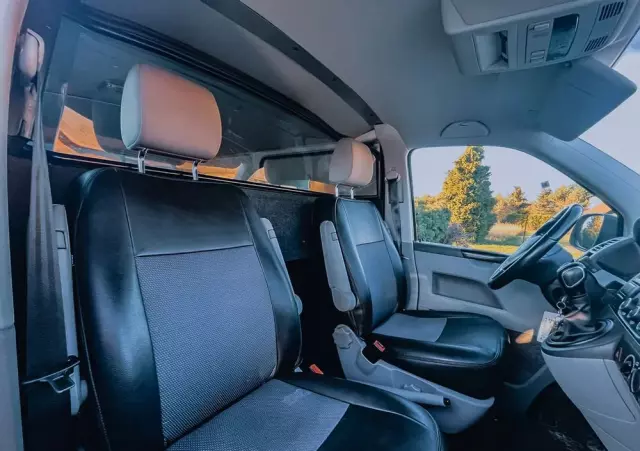 VOLKSWAGEN Transporter T5 4MOTION GP BiTDI MR`10 E5 3.2t 