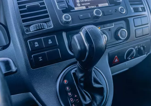 VOLKSWAGEN Transporter T5 4MOTION GP BiTDI MR`10 E5 3.2t 