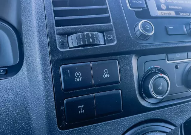 VOLKSWAGEN Transporter T5 4MOTION GP BiTDI MR`10 E5 3.2t 