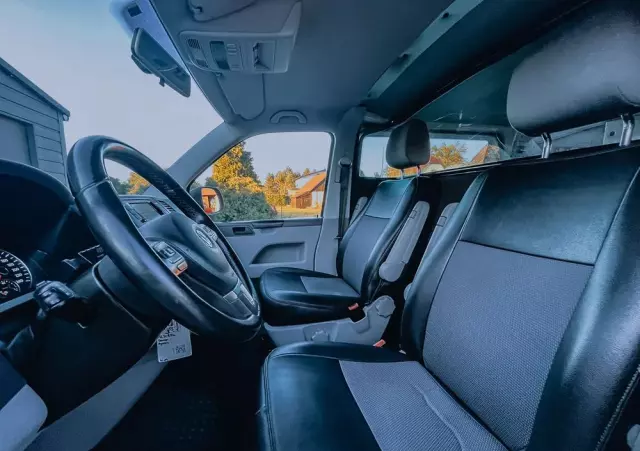 VOLKSWAGEN Transporter T5 4MOTION GP BiTDI MR`10 E5 3.2t 