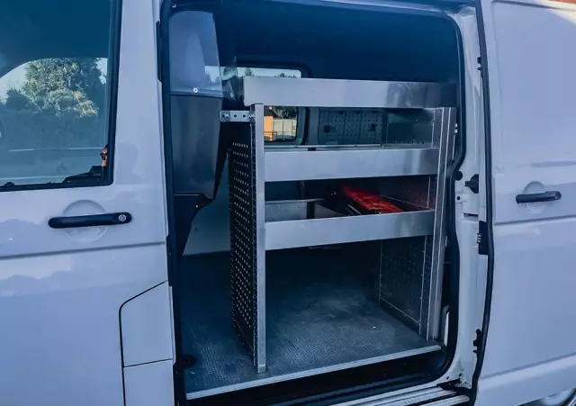 VOLKSWAGEN Transporter T5 4MOTION GP BiTDI MR`10 E5 3.2t 