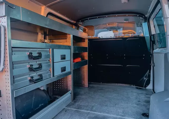 VOLKSWAGEN Transporter T5 4MOTION GP BiTDI MR`10 E5 3.2t 