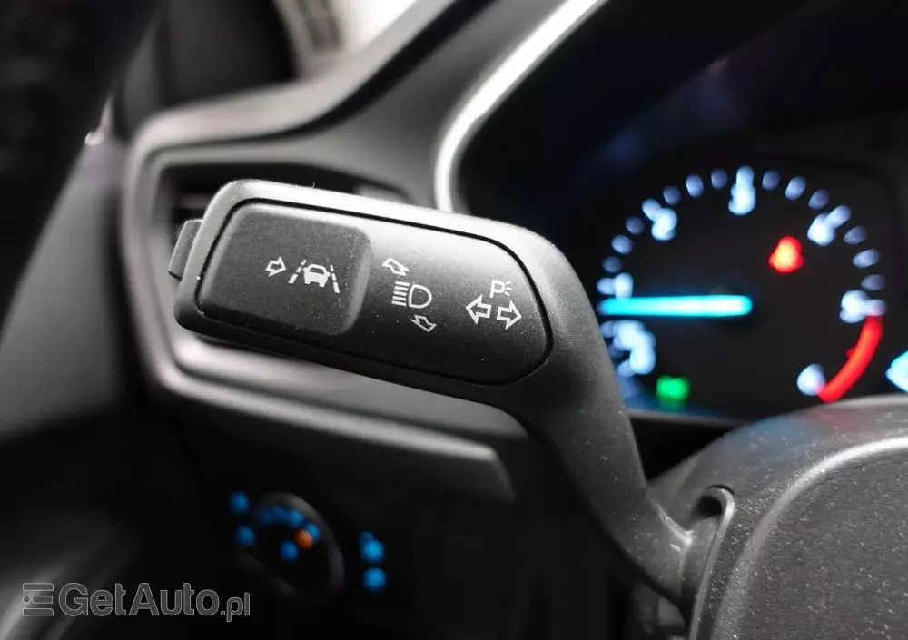 FORD Focus 1.5 TDCi SYNC Edition