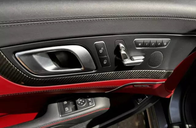 MERCEDES-BENZ SL AMG 