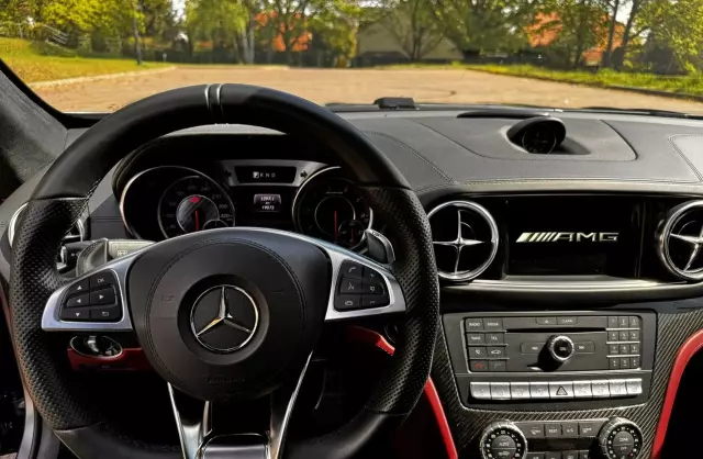 MERCEDES-BENZ SL AMG 