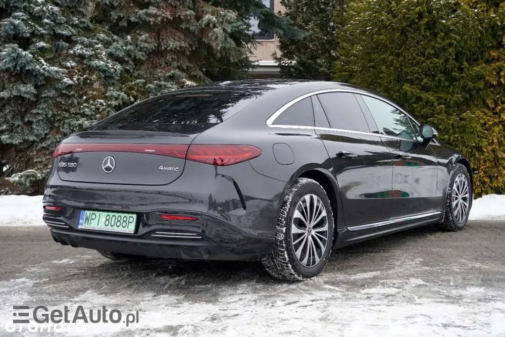 MERCEDES-BENZ EQS 