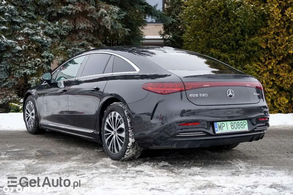 MERCEDES-BENZ EQS 