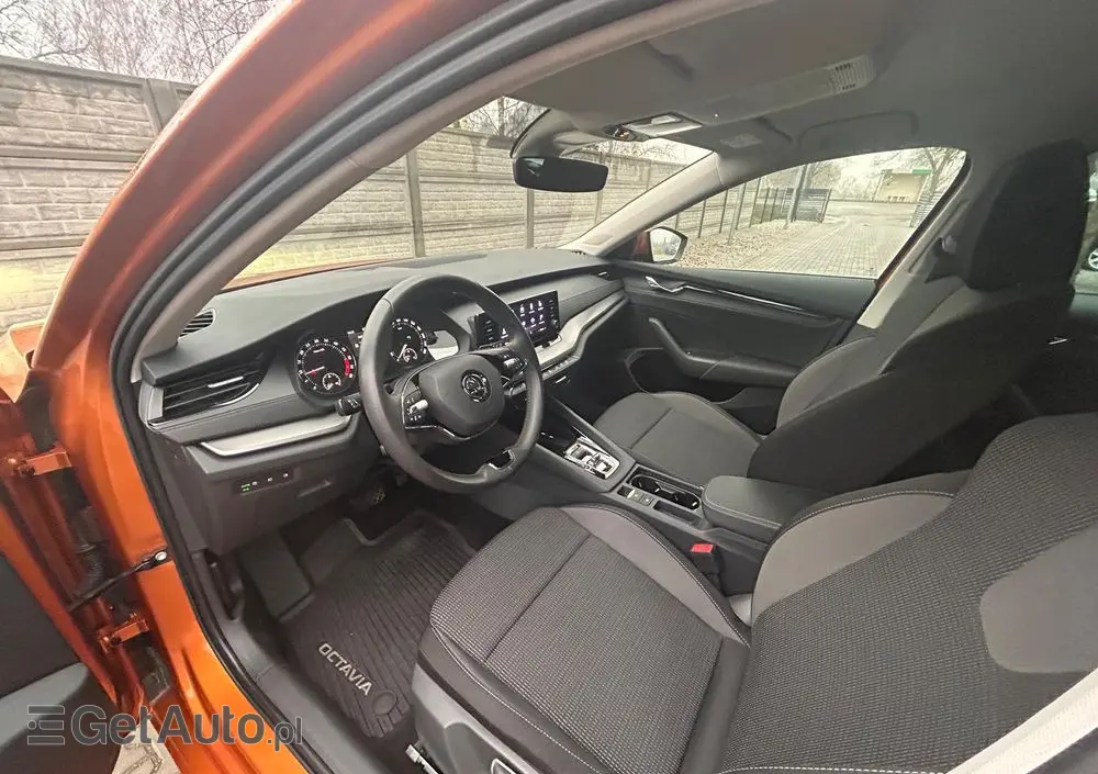 SKODA Octavia 