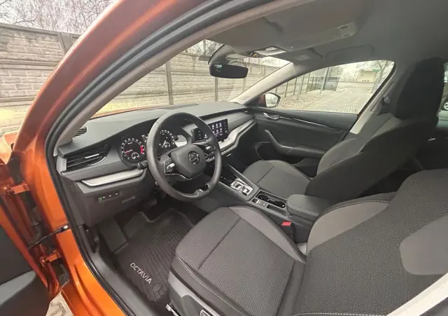 SKODA Octavia 