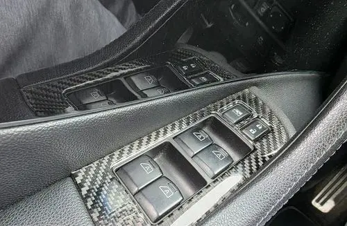 INFINITI QX70 