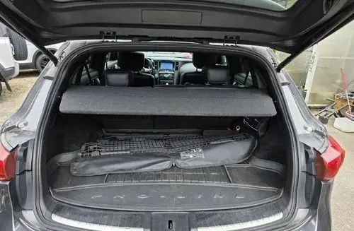INFINITI QX70 