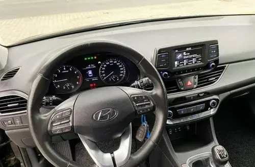 HYUNDAI I30 