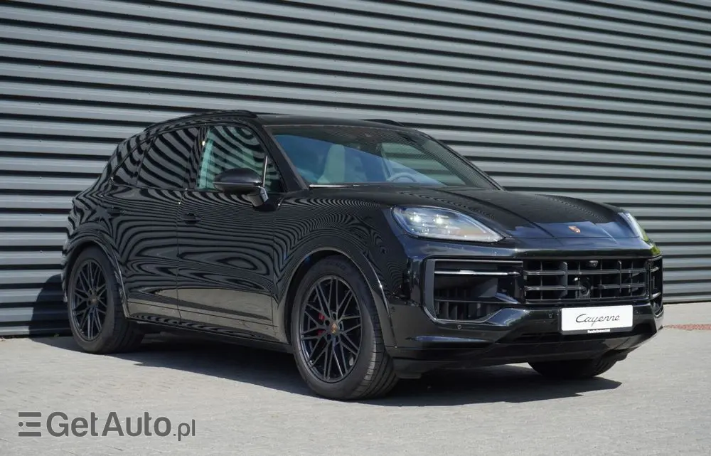 PORSCHE Cayenne GTS