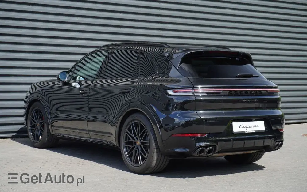 PORSCHE Cayenne GTS