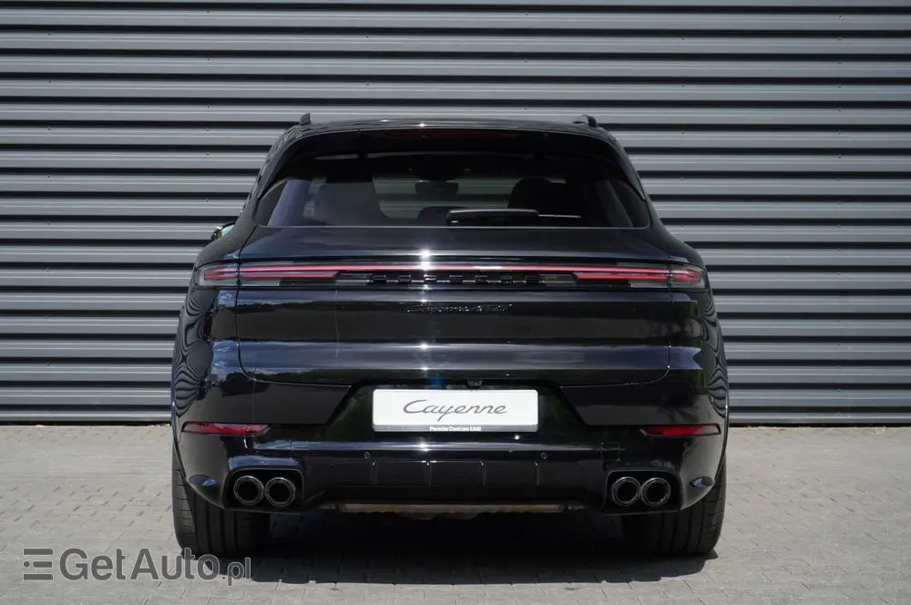 PORSCHE Cayenne GTS