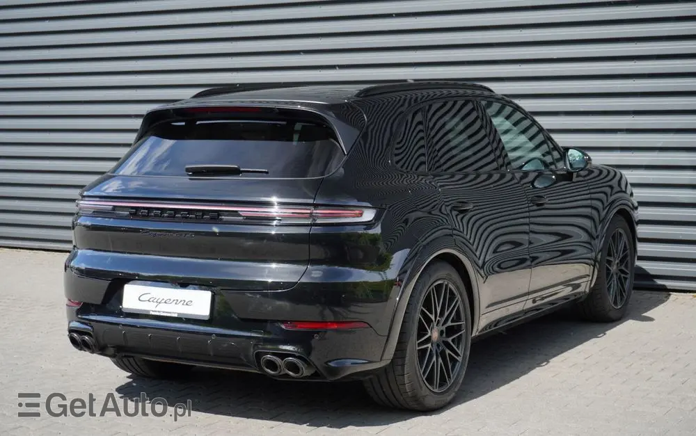PORSCHE Cayenne GTS