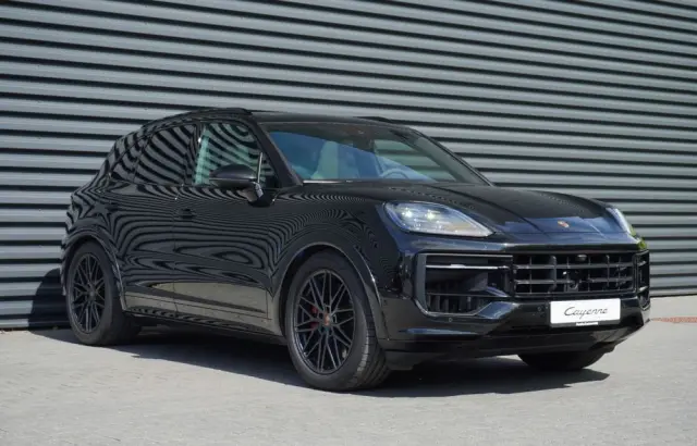 PORSCHE Cayenne GTS