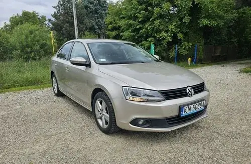 VOLKSWAGEN Jetta 
