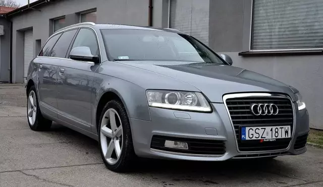 AUDI A6 