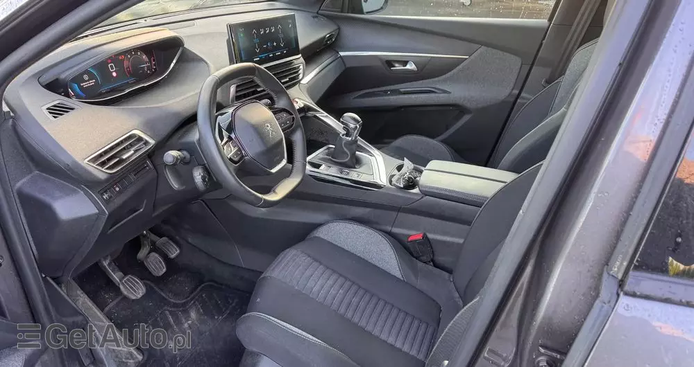 PEUGEOT 5008 1.2 PureTech Active S&S