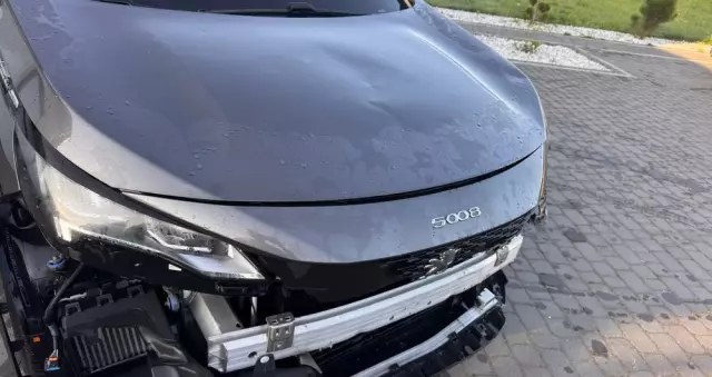PEUGEOT 5008 1.2 PureTech Active S&S