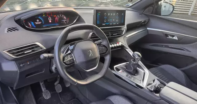 PEUGEOT 5008 1.2 PureTech Active S&S