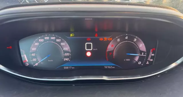 PEUGEOT 5008 1.2 PureTech Active S&S