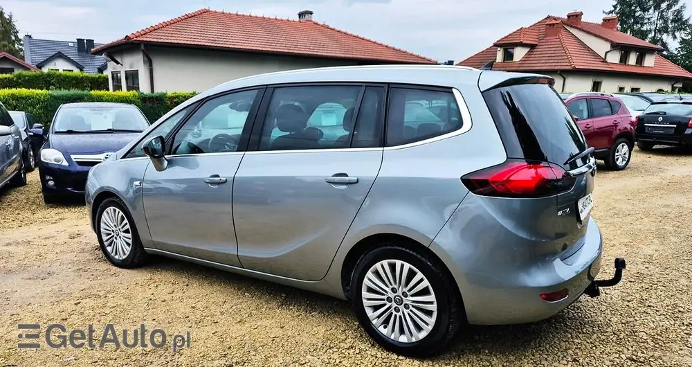 OPEL Zafira 1.4 T Cosmo
