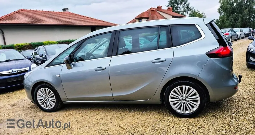 OPEL Zafira 1.4 T Cosmo