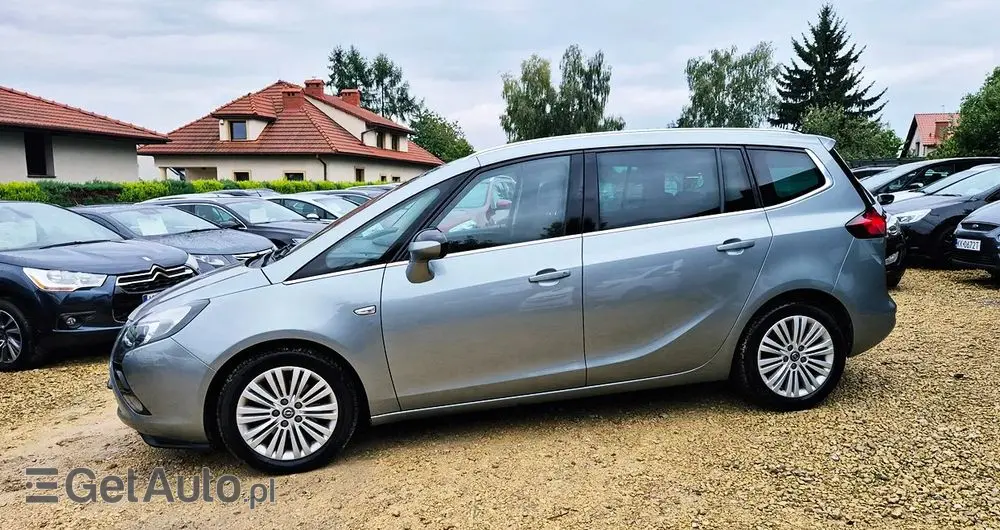 OPEL Zafira 1.4 T Cosmo