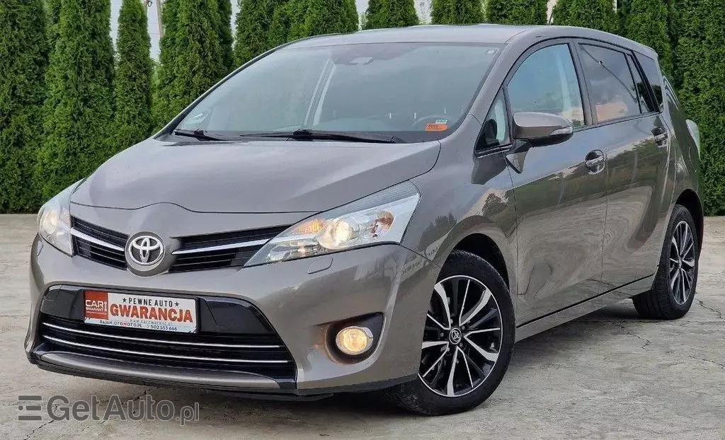 TOYOTA Verso 