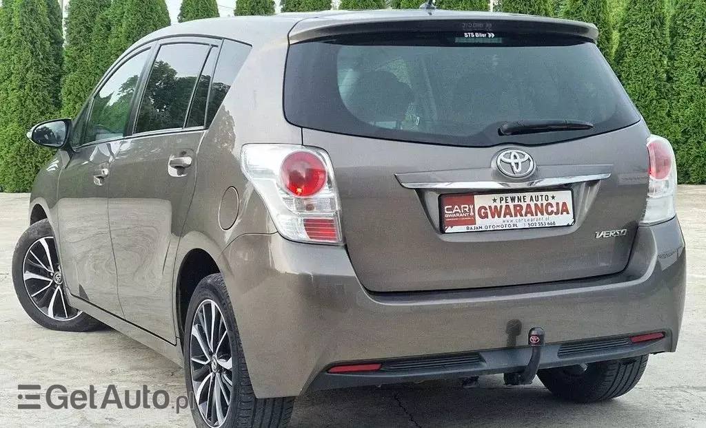 TOYOTA Verso 