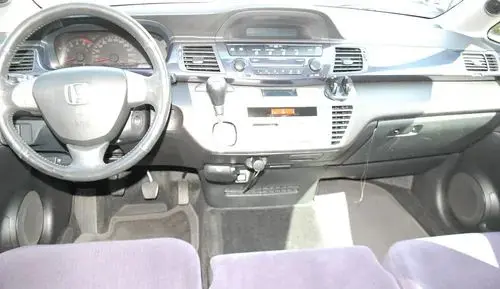 HONDA FR-V 