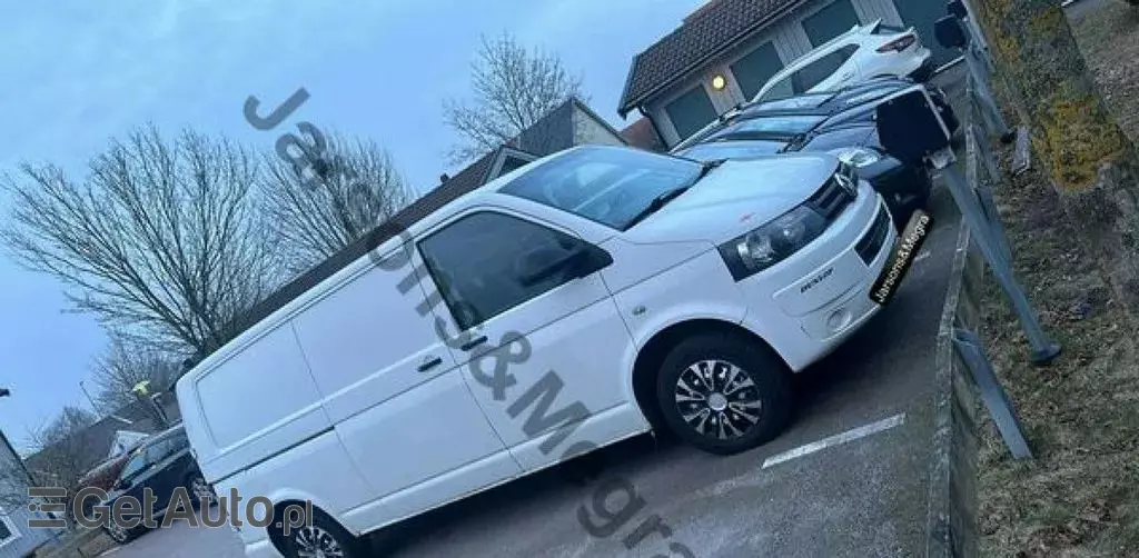 VOLKSWAGEN Transporter 