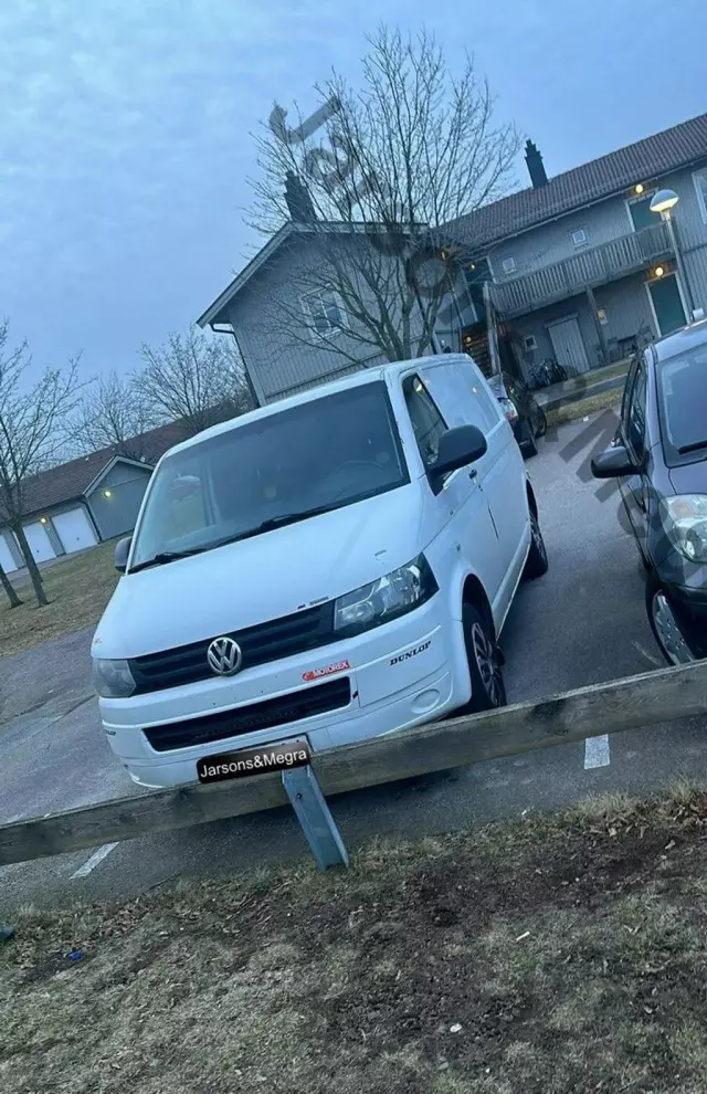 VOLKSWAGEN Transporter 