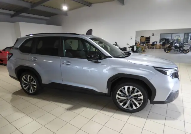 SUBARU Forester 2.0i-L Platinum (EyeSight) Lineartronic