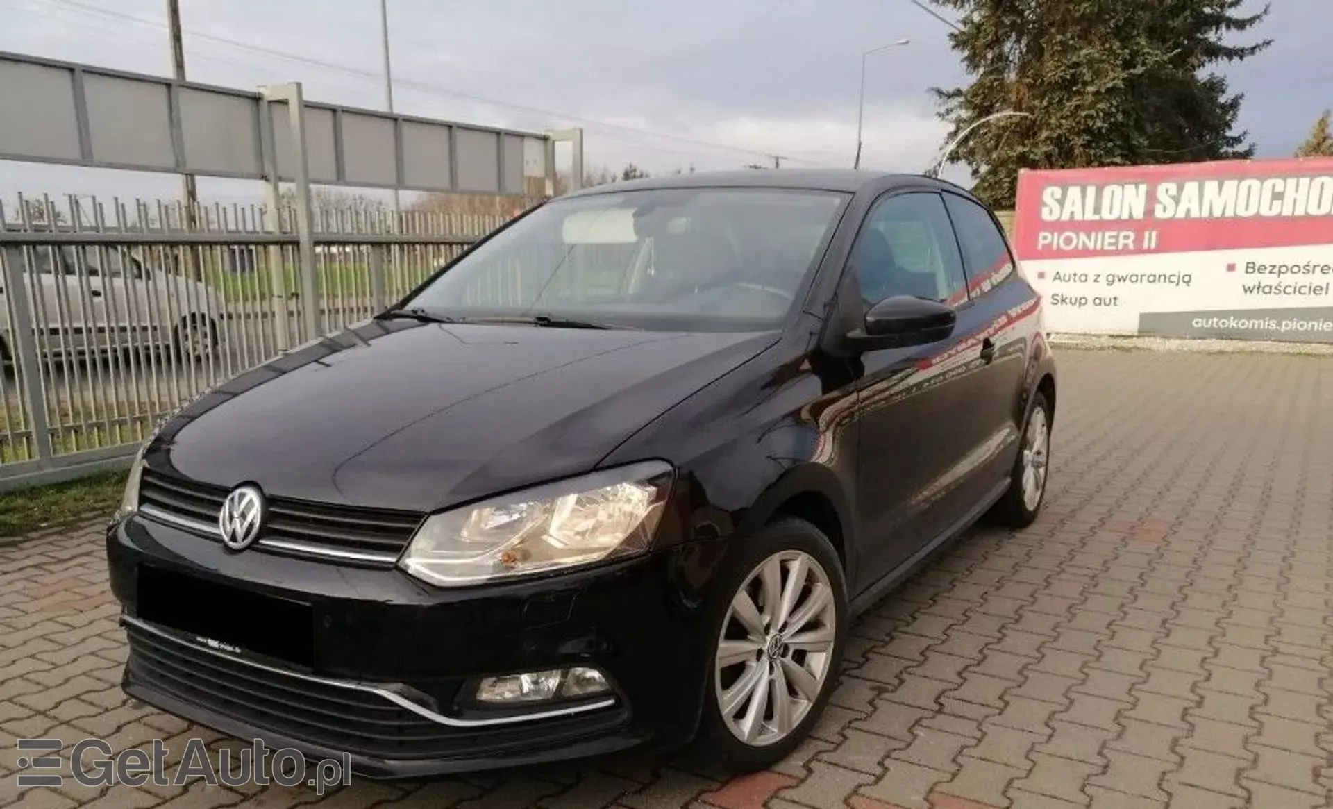 VOLKSWAGEN Polo 
