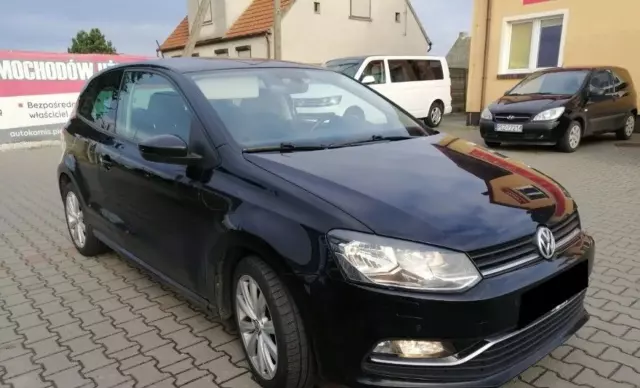 VOLKSWAGEN Polo 